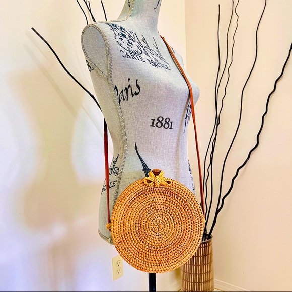 Handwoven Round Rattan Sling/Shoulder Bag - Picture 1 of 10
